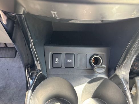 Used 2014 Toyota RAV4 EV image 14