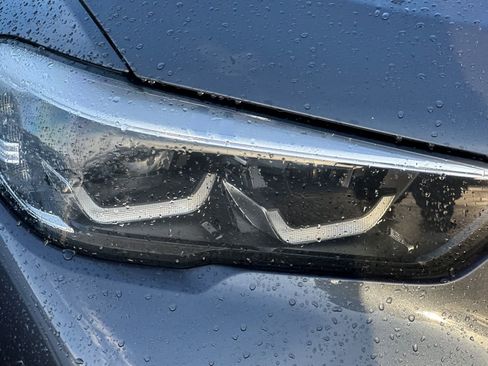 Used 2021 BMW X5 xDrive40i w/ M Sport Package image 8