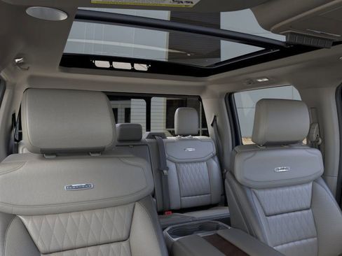 New 2026 Ford F350 Platinum w/ Platinum Plus Package image 22