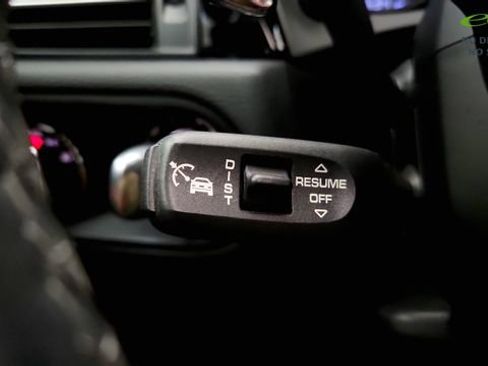 Used 2024 Porsche Macan w/ Premium Plus Package AWD/4WD image 56