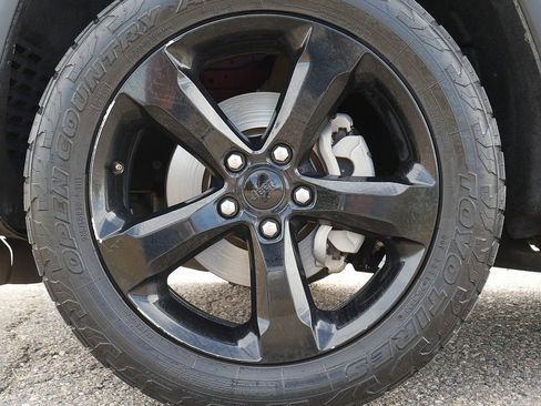 Used 2023 Jeep Grand Cherokee Altitude AWD/4WD image 61