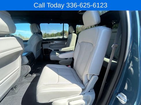 New 2026 Jeep Grand Wagoneer Limited AWD/4WD image 16