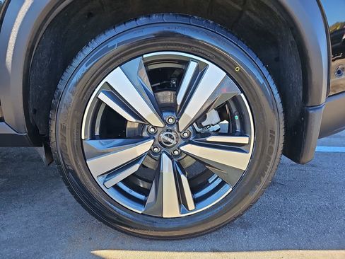 Used 2023 Nissan Rogue SL w/ SL Premium Package image 37