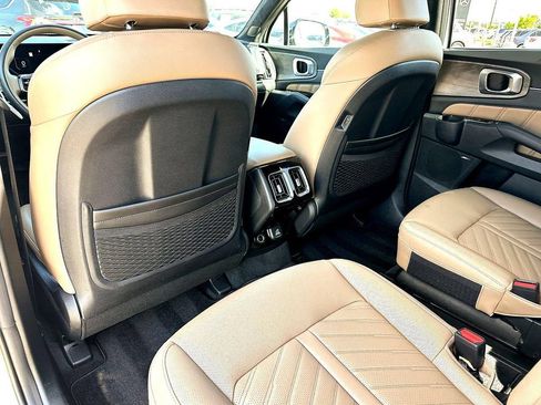 Used 2025 Kia Sorento SX Prestige w/ Olive Brown Leather Package AWD/4WD image 19
