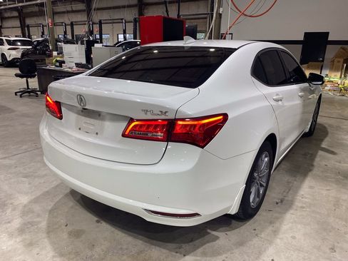 Used 2018 Acura TLX FWD image 15