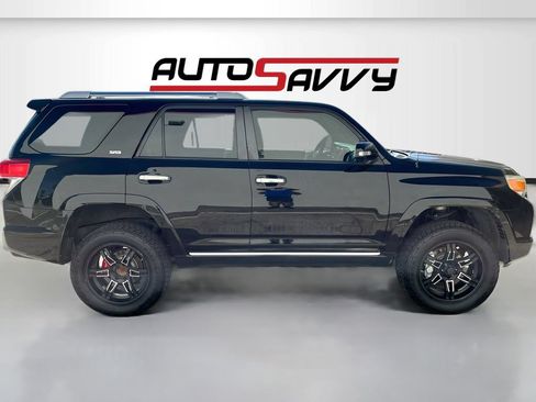 Used 2013 Toyota 4Runner SR5 AWD/4WD image 8