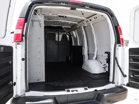 Used 2019 Chevrolet Express 3500 w/ Driver Convenience Package RWD image 48