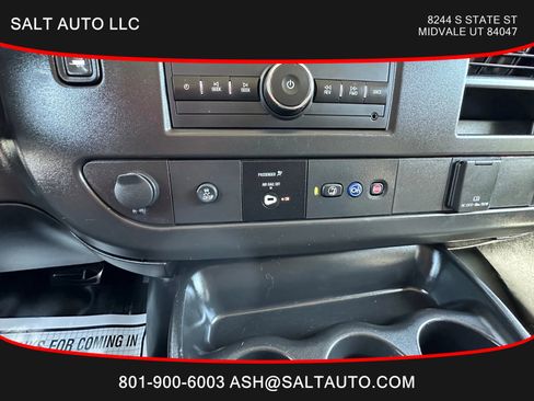 Used 2023 GMC Savana 3500 LS image 11