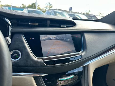 Used 2017 Cadillac XT5 Luxury w/ Driver Awareness Package image 32