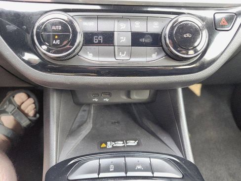 Used 2024 Buick Envista Sport Touring w/ Convenience I Package image 41