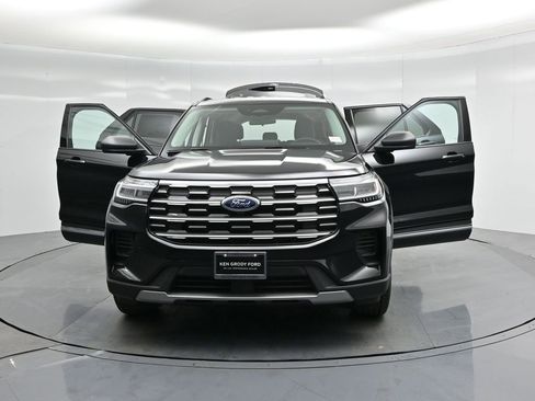 New 2025 Ford Explorer Active image 33