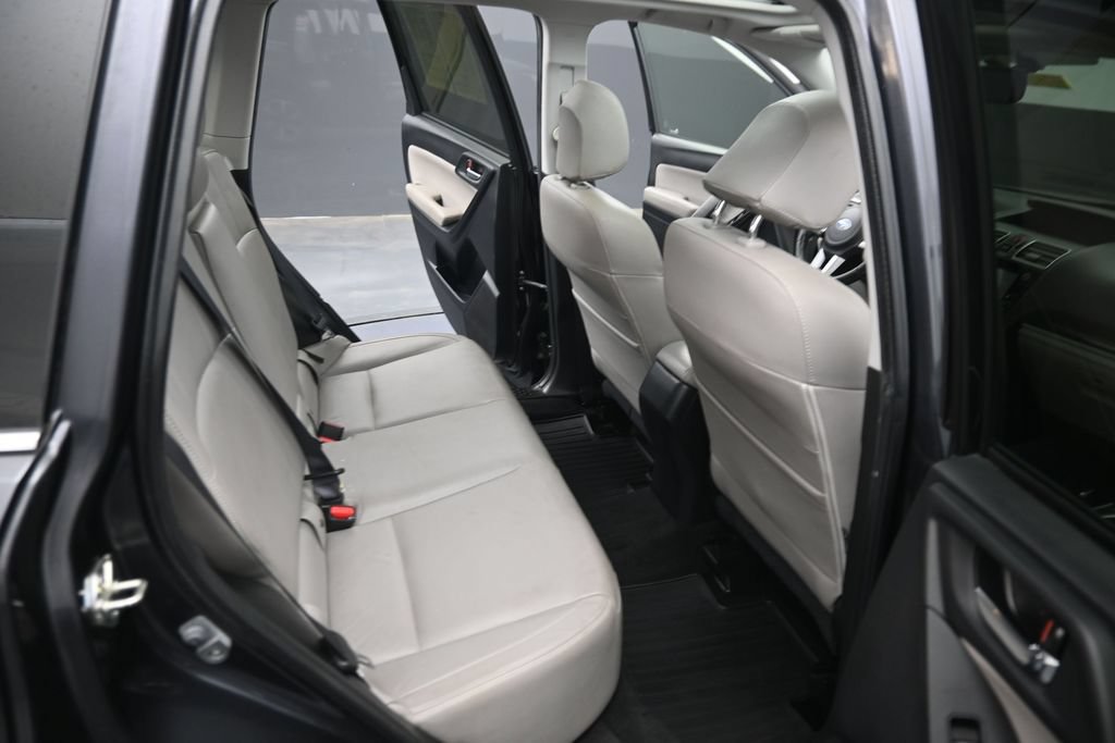 Used 2017 Subaru Forester 2.5i Limited AWD/4WD image 31