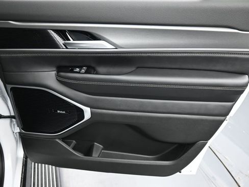 New 2026 Jeep Grand Wagoneer L Limited w/ Premium Group II image 17