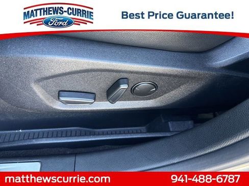 Used 2024 Ford Edge Titanium image 10
