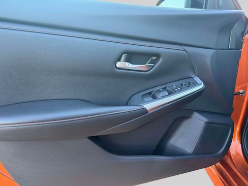 Used 2025 Nissan Sentra SR FWD image 15
