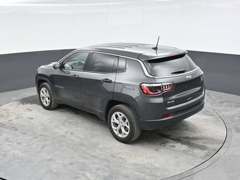 Used 2024 Jeep Compass Sport AWD/4WD image 26