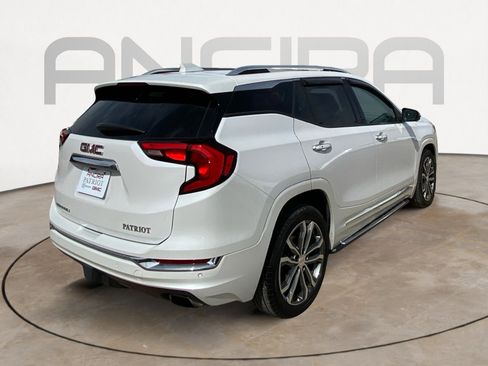 Used 2020 GMC Terrain Denali w/ Denali Premium Package image 10