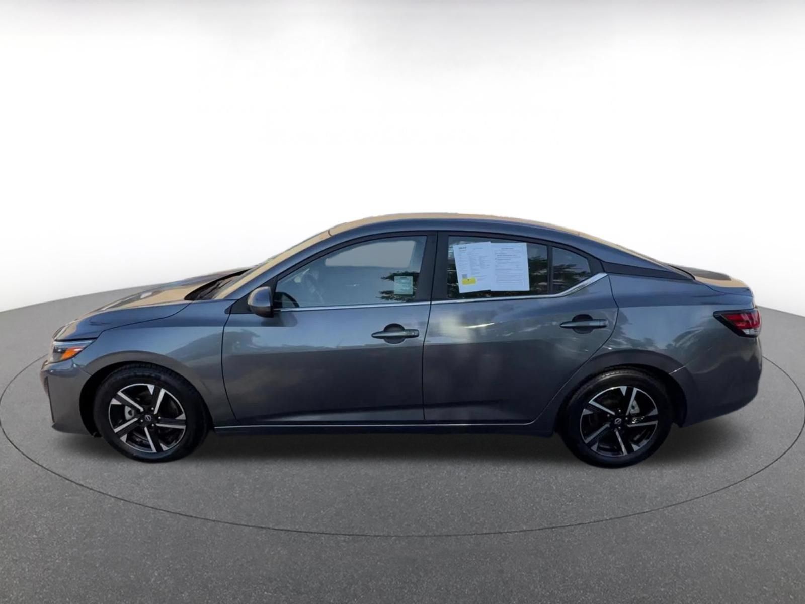Used 2025 Nissan Sentra SV FWD image 8