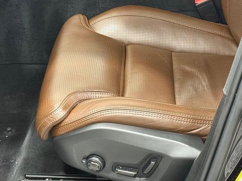 Used 2018 Volvo XC60 T8 Inscription w/ Luxury Seat Package image 21