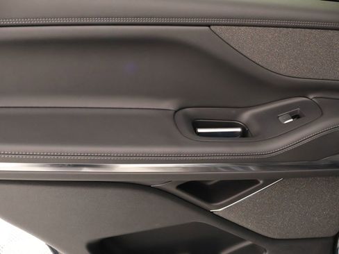 New 2025 Lincoln Navigator Reserve w/ Jet Appearance Package AWD/4WD image 18
