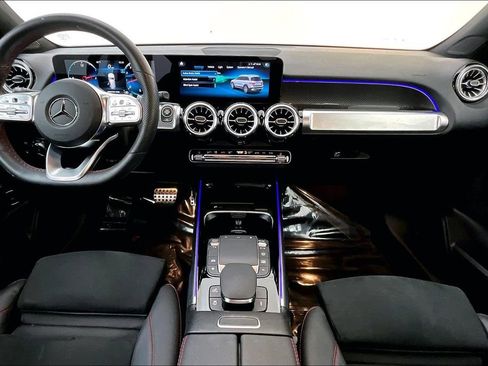 Used 2022 Mercedes-Benz GLB 35 AMG 4MATIC image 19