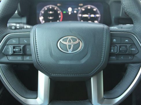 New 2025 Toyota Tacoma TRD Off-Road image 15