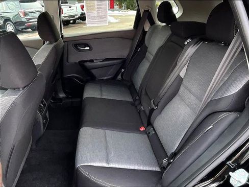 Certified 2023 Nissan Rogue SV image 15
