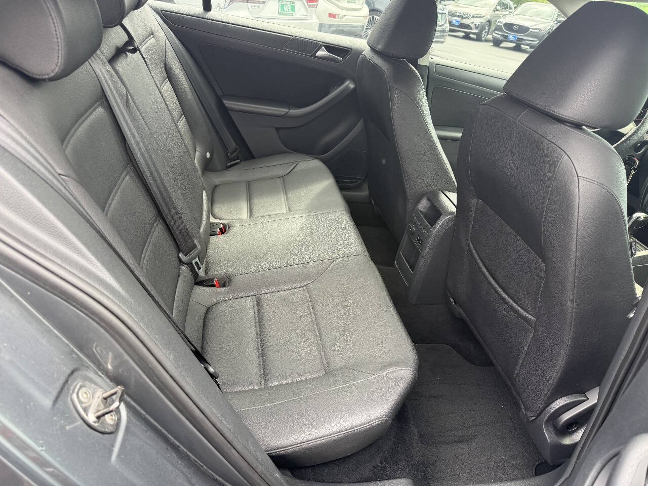 Used 2012 Volkswagen Jetta SE FWD image 14