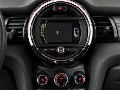 Used 2018 MINI Cooper 2-Door Hardtop FWD image 7