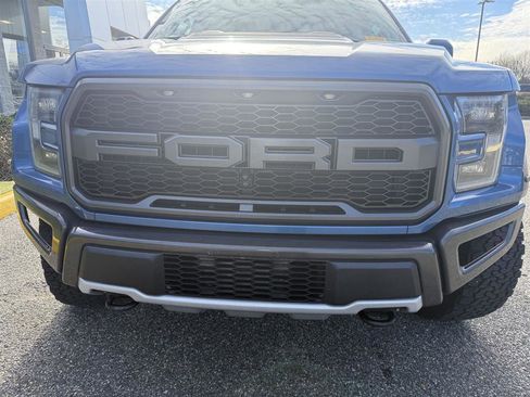 Used 2019 Ford F150 Raptor w/ Equipment Group 802A Luxury image 3