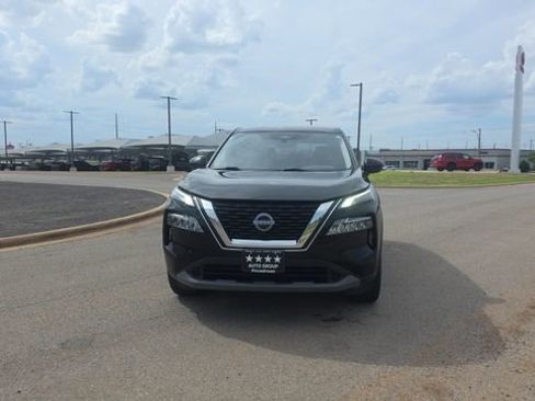 Used 2023 Nissan Rogue SV FWD image 3