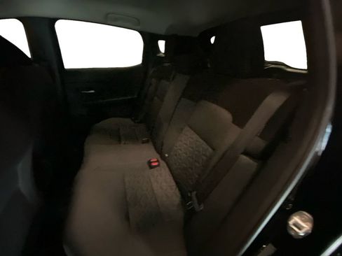 Used 2025 Nissan Kicks SV AWD/4WD image 14