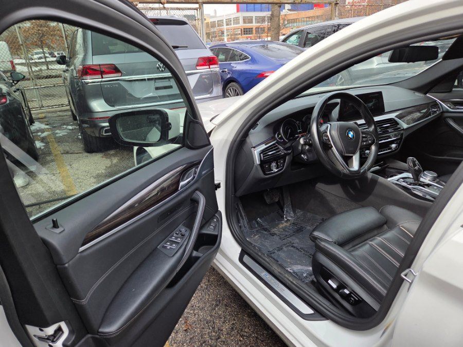 Used 2018 BMW 530e RWD image 7