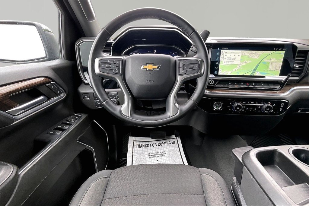 Used 2024 Chevrolet Silverado 1500 LT AWD/4WD image 10