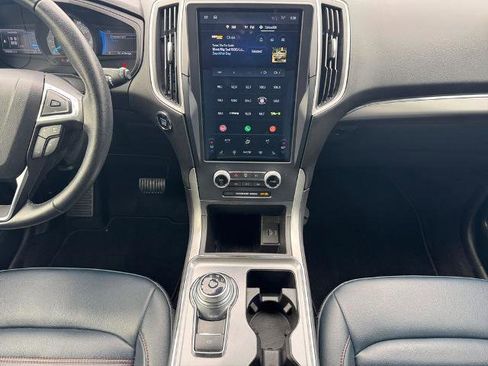 Certified 2023 Ford Edge SEL w/ Sport Appearance Package AWD/4WD image 11