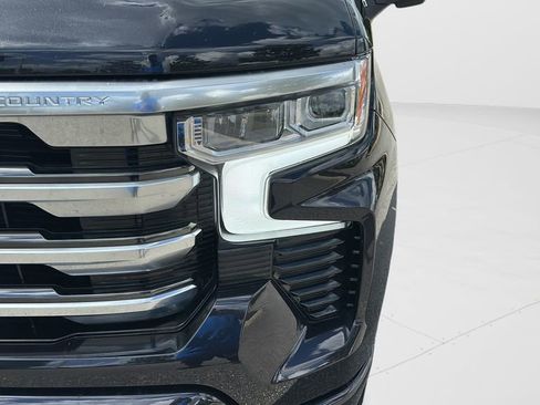 Used 2024 Chevrolet Silverado 1500 High Country w/ Technology Package image 10