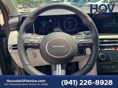 New 2025 Hyundai Tucson Limited image 12