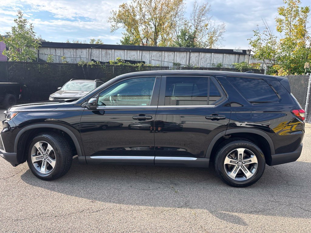 Used 2023 Honda Pilot EX-L image 3