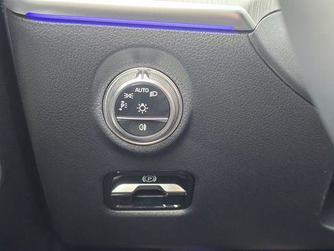 New 2026 Mercedes-Benz C 300 4MATIC Sedan image 38