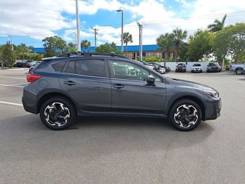 Used 2022 Subaru Crosstrek 2.5i Limited w/ Moonroof Package 2 image 4