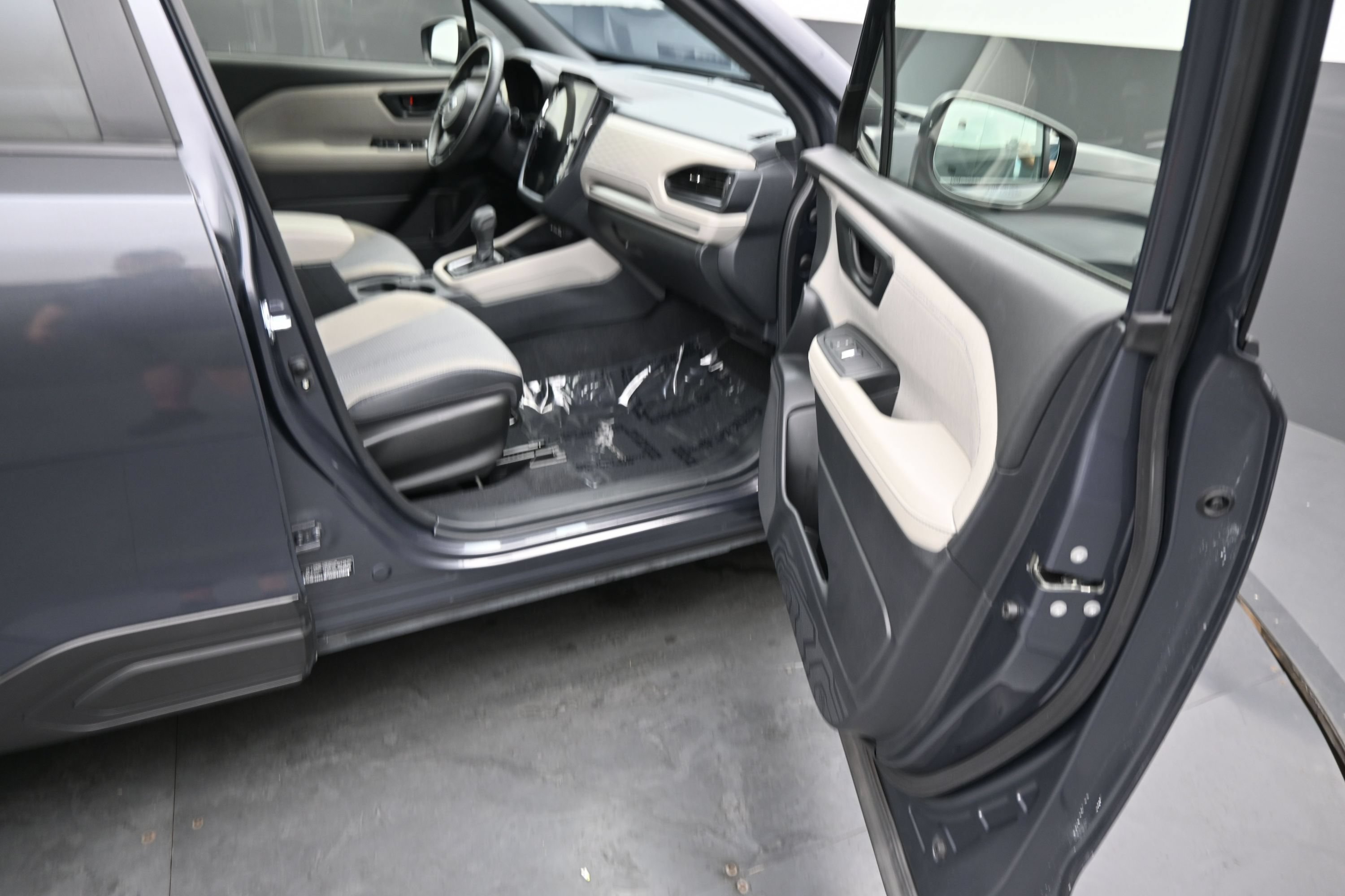 Used 2025 Subaru Forester Premium AWD/4WD image 13