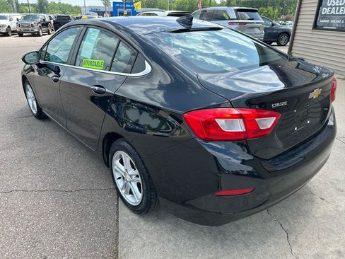 Used 2016 Chevrolet Cruze LT w/ Convenience Package FWD image 7