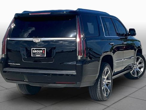 Used 2015 Cadillac Escalade Premium AWD/4WD image 12