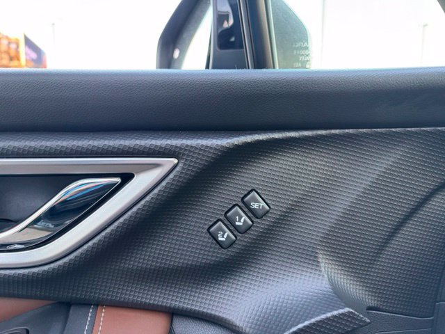 Used 2024 Subaru Forester Touring w/ Convenience Package AWD/4WD image 6