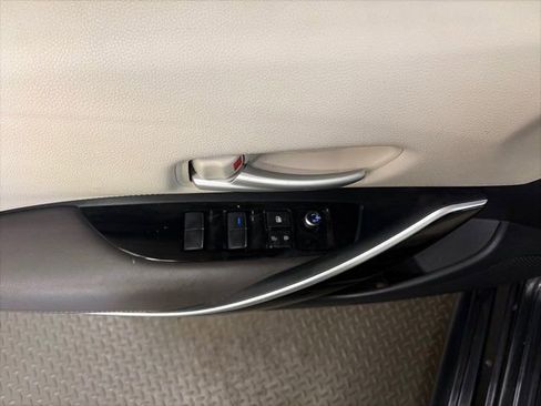 Used 2020 Toyota Corolla XLE image 15