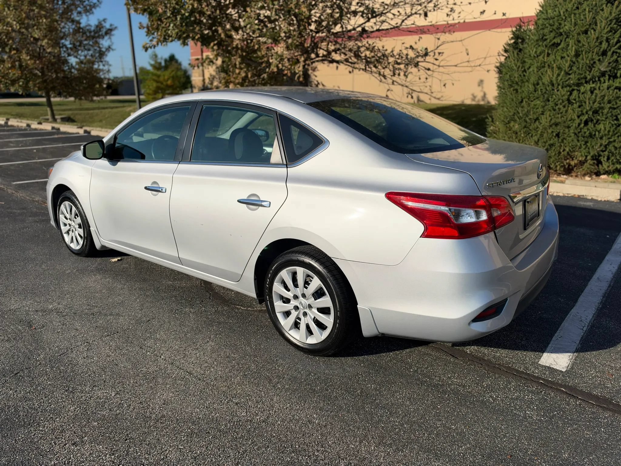 Used 2019 Nissan Sentra S FWD image 3
