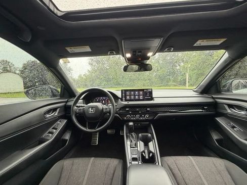 Used 2023 Honda Accord Sport image 30