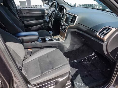 Used 2015 Jeep Grand Cherokee Laredo w/ Quick Order Package 23E RWD image 13