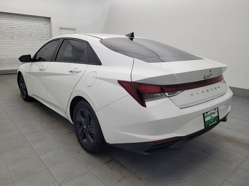 Used 2021 Hyundai Elantra SEL FWD image 5
