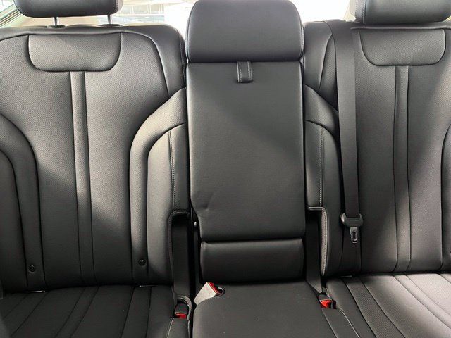 Used 2025 Genesis GV80 2.5T Standard AWD/4WD image 12